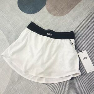 ALO Yoga White and Black Skirt